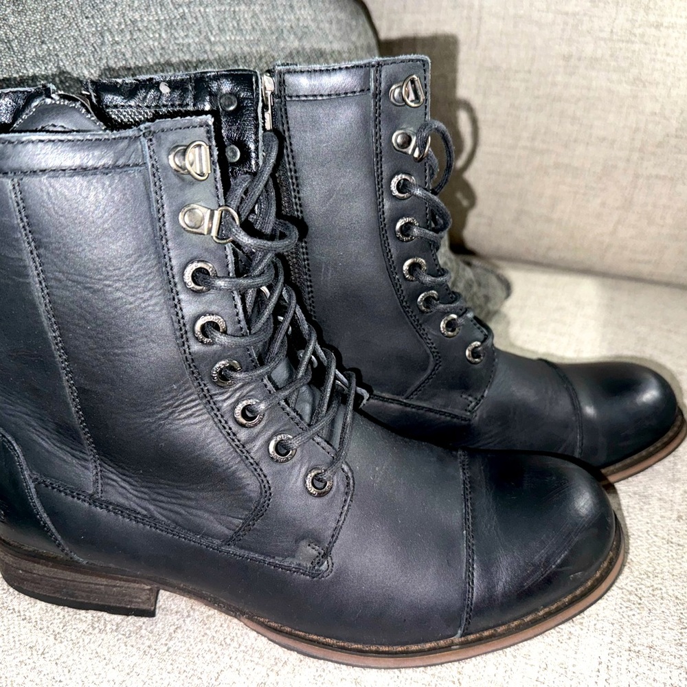 Guess leather Men boots (used)
